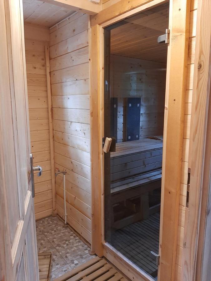 Midgard Hotell Osiecznica Exteriör bild