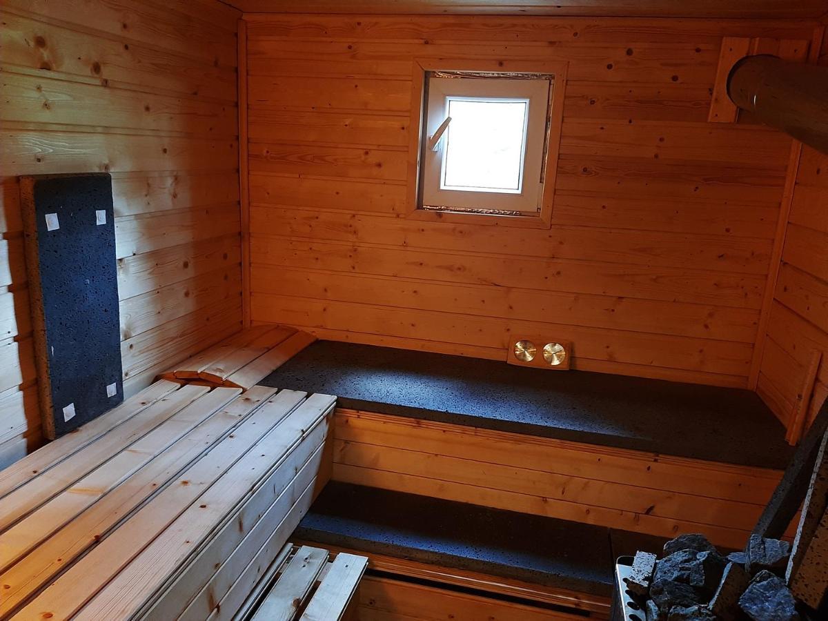 Midgard Hotell Osiecznica Exteriör bild