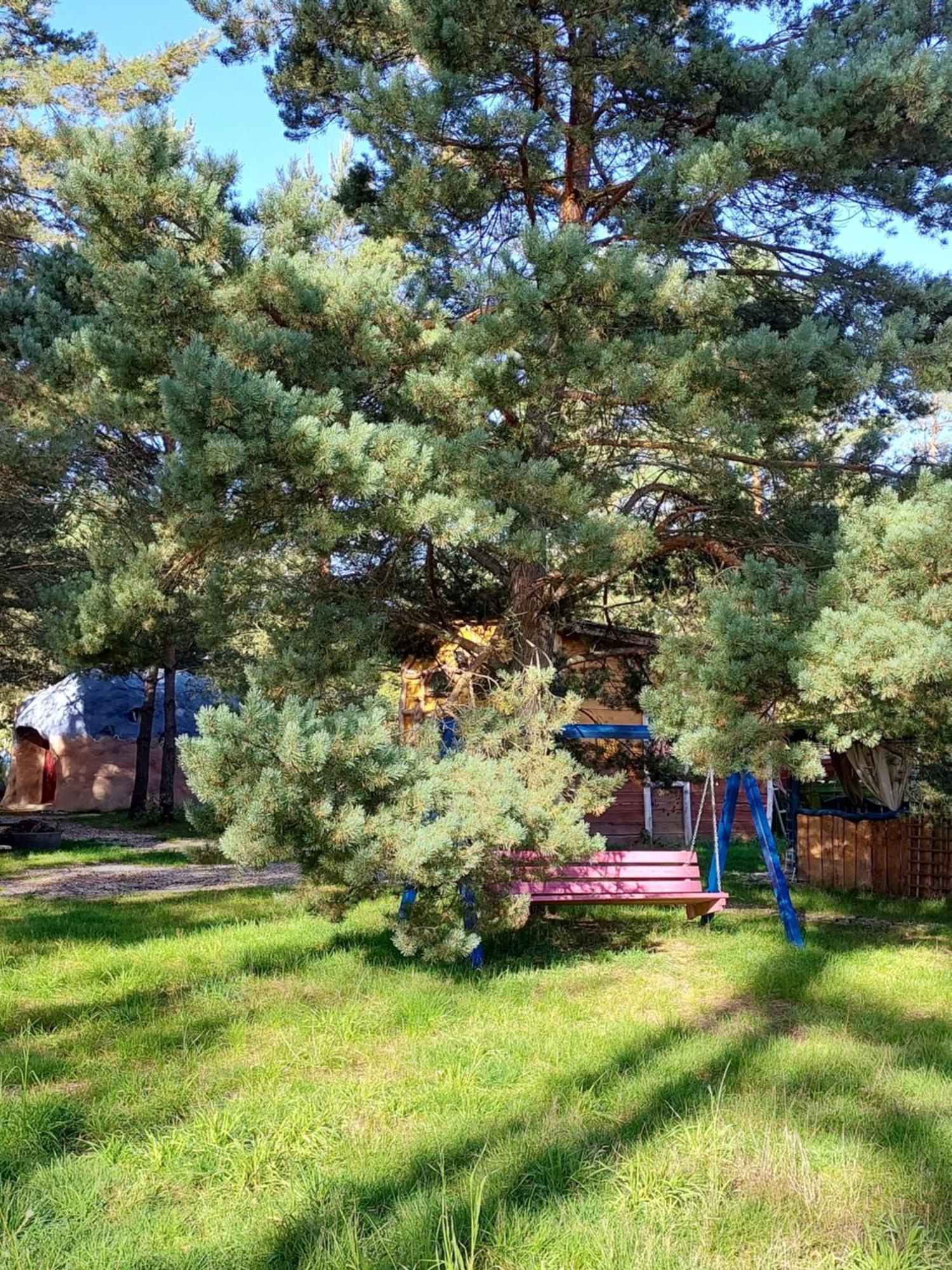 Midgard Hotell Osiecznica Exteriör bild